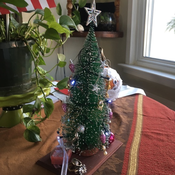 Earring-Ring Jewelry Tree - Picture 2 of 2